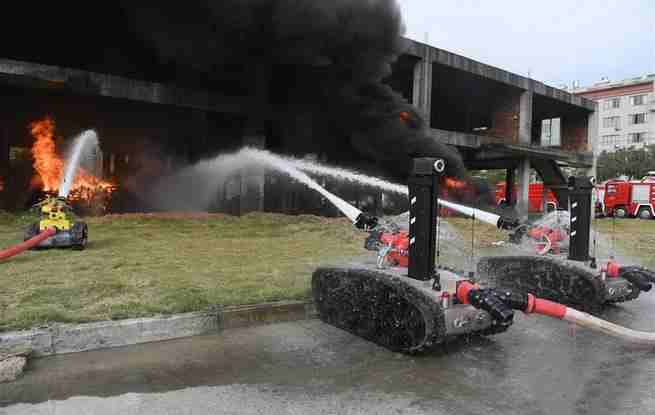 高倍率電池應(yīng)用于消防機器人 高倍率電池應(yīng)用于消防機器人